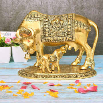 Nexplora Industries Pvt. Ltd. Metal Large Gold Elegant Kamdhenu Cow and Calf Idol Showpiece, Length 22 cm, Gold Antique, 1 Piece