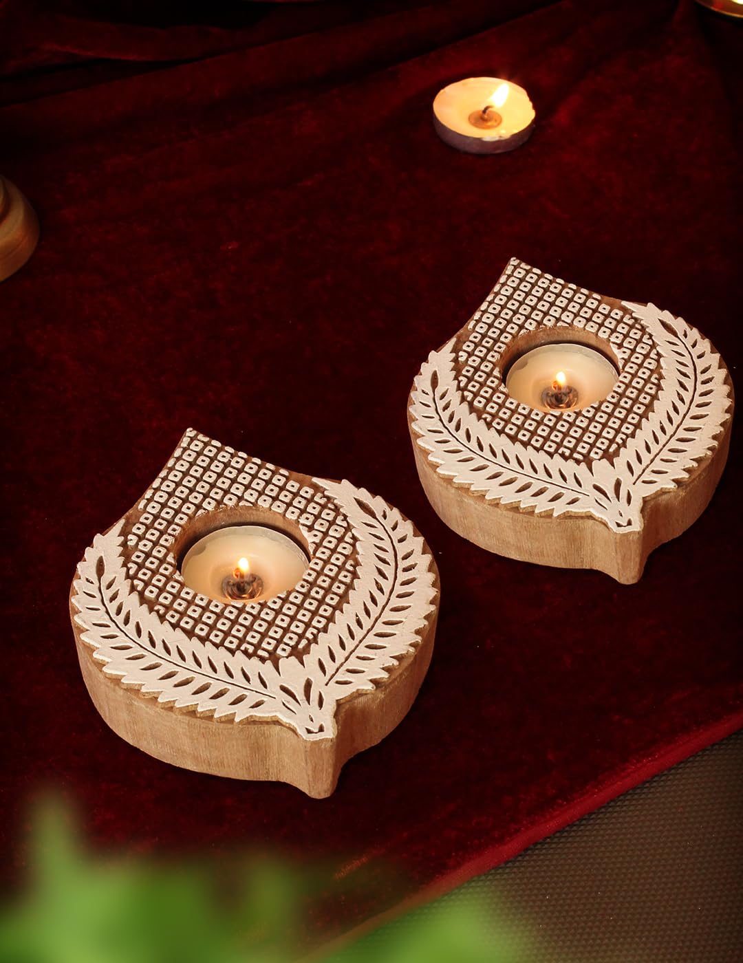 TIED RIBBONS Set of 2 Handicraft Wooden Leaf Design Tealight Candle Holder Stand