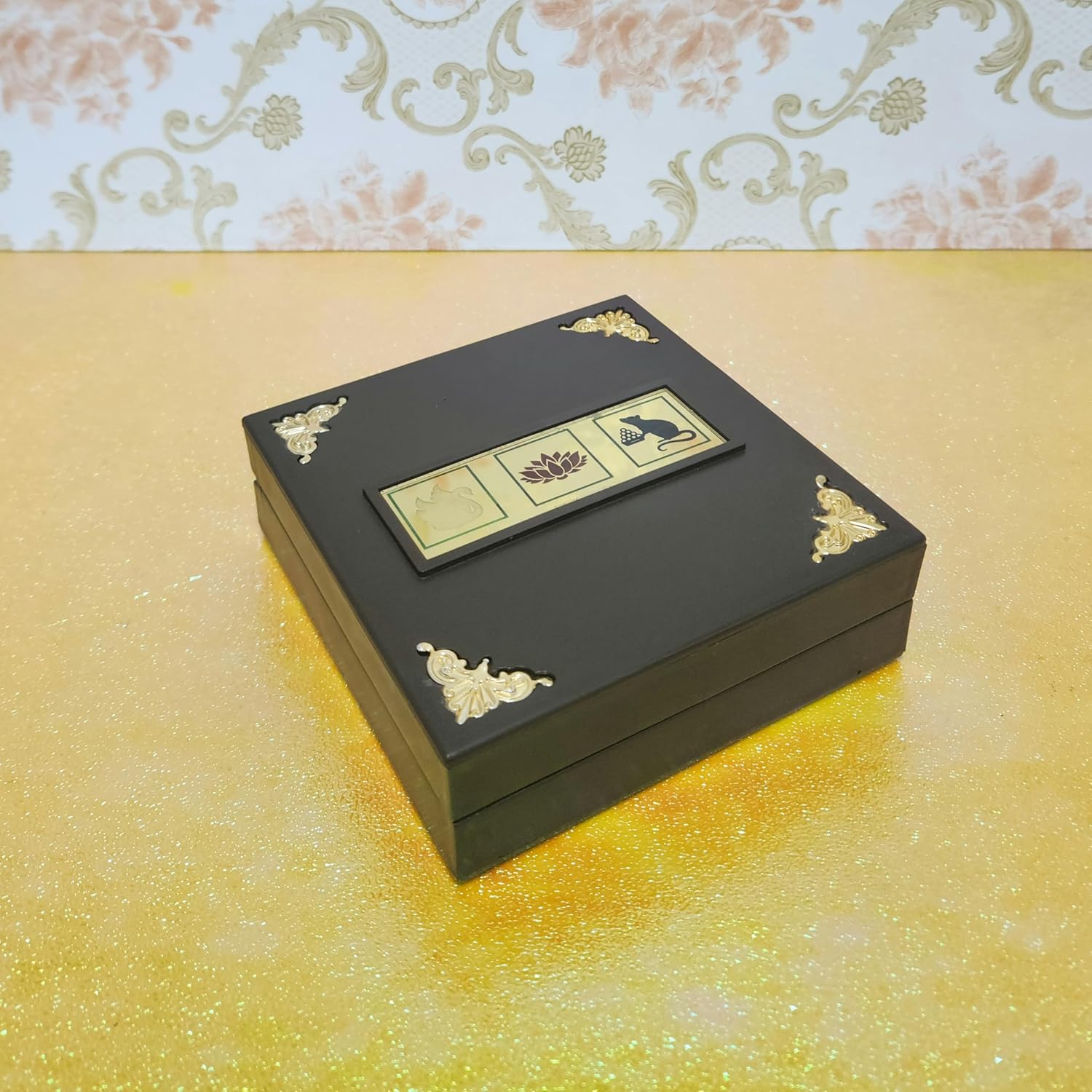 Lakshmi Ganapati Brass Gold Plated Photo Frame 2