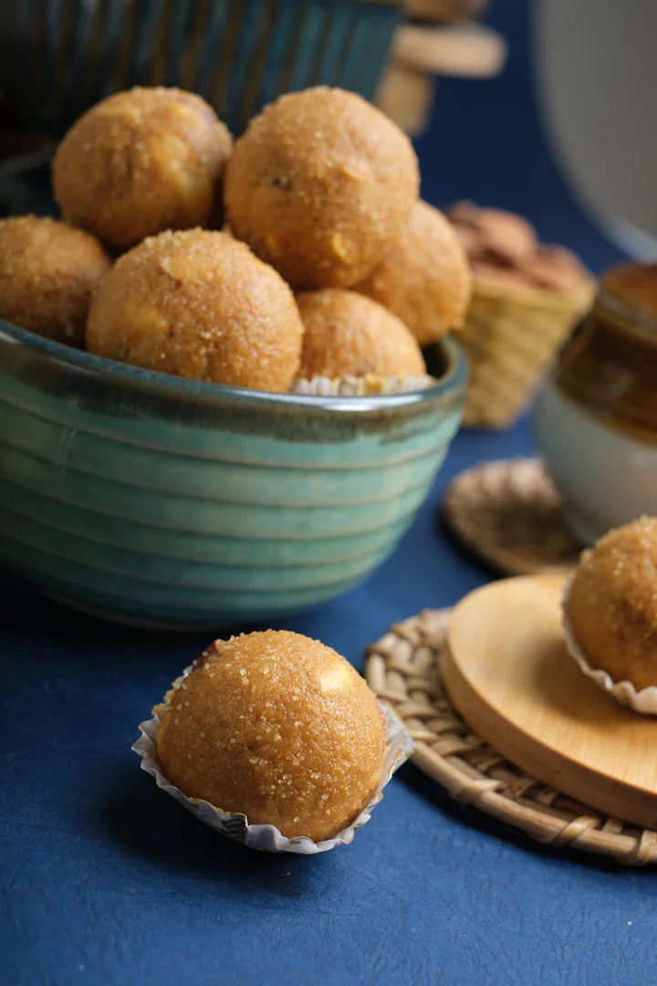 Pothgaal Sweets Besan Laddu | Authentic Indian Delight