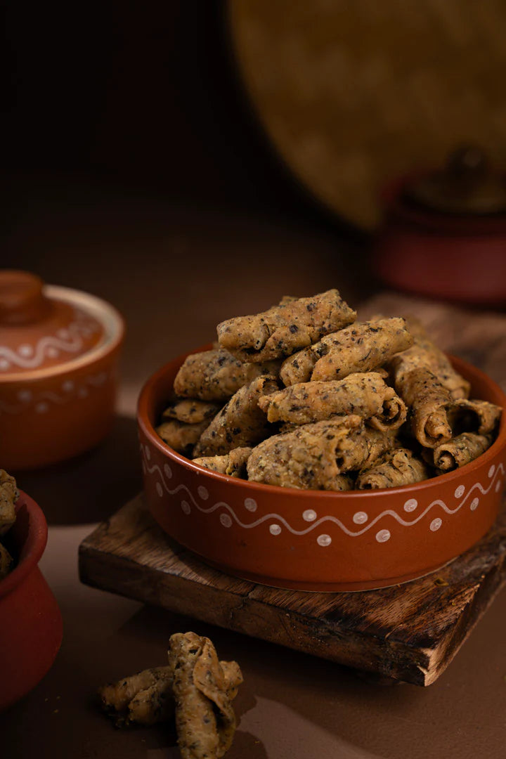 Pothgaal Sweets Methi Roll